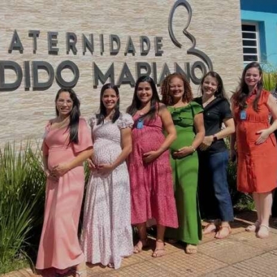 Dez enfermeiras engravidam ao mesmo tempo em "baby boom" de maternidade