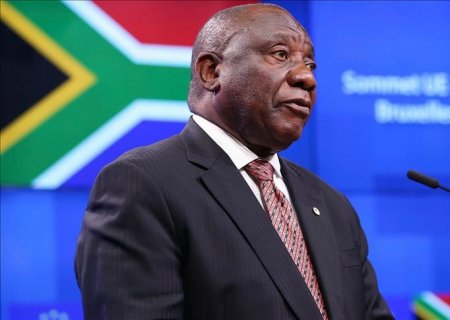 Declaração dos EUA de perseguição a brancos é narrativa falsa, diz presidente da África do Sul