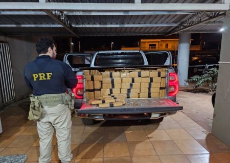 Traficante abandona caminhonete com 2,1 toneladas de maconha
