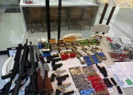 Federal apreende arsenal e pedras preciosas em a&ccedil;&atilde;o contra fraude na Sa&uacute;de