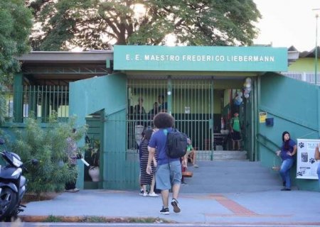 Governo pro&iacute;be venda dentro das escolas da rede estadual de MS
