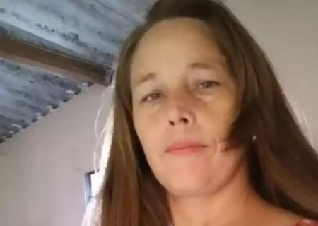 Mulher esfaqueada pelo namorado na frente de criança morre em MS
