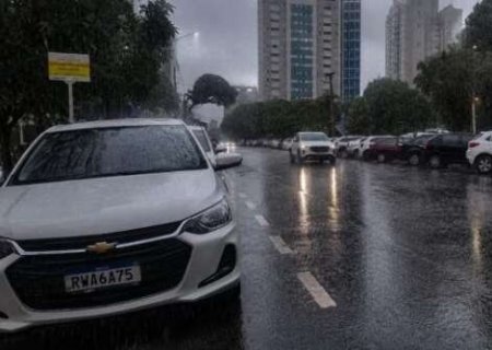 Campo Grande e regi&otilde;es de MS entram em alerta para tempestades